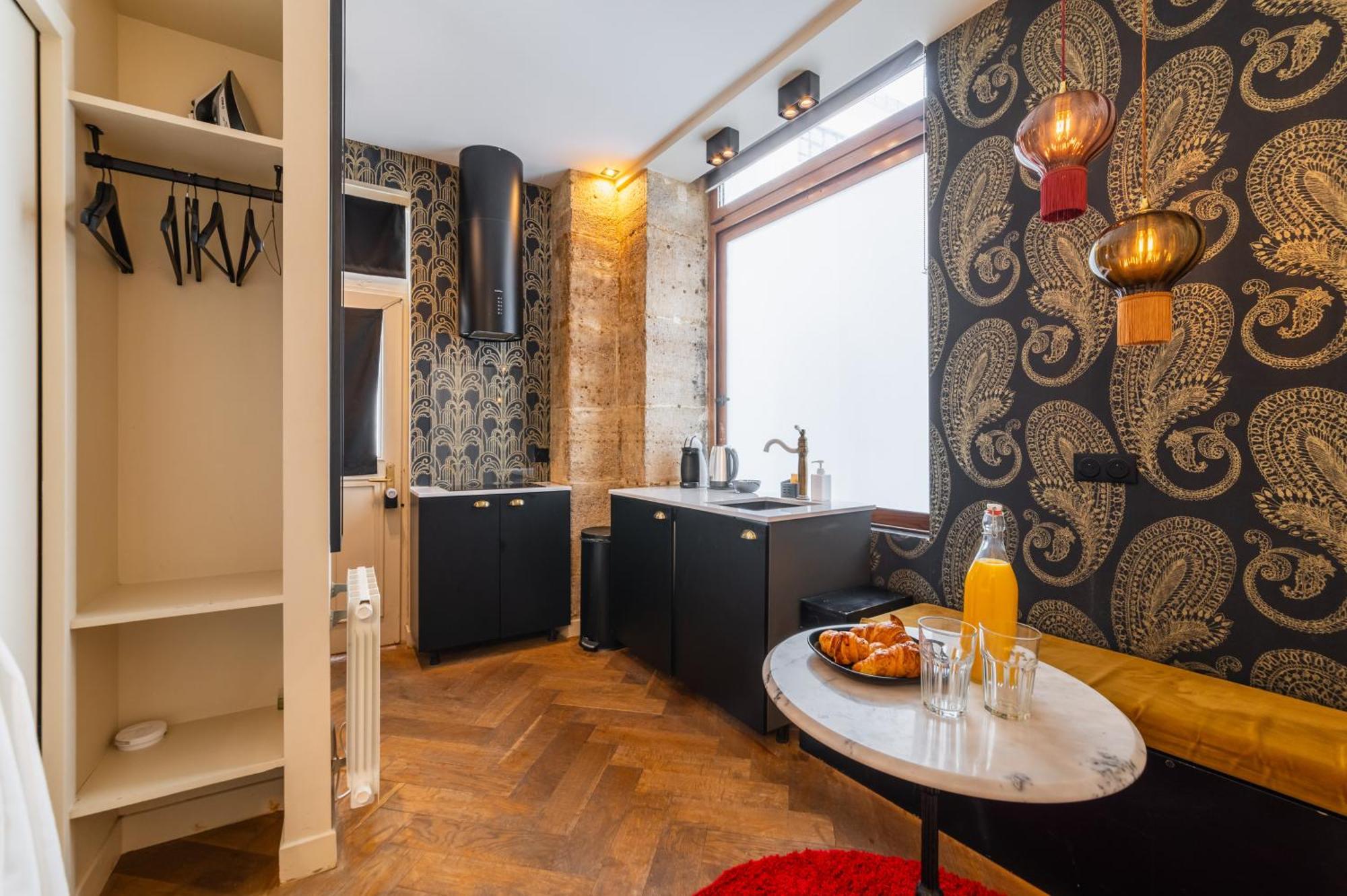 Studio Bien Equipe Proche De Toutes Commodites -2P Paris Ngoại thất bức ảnh