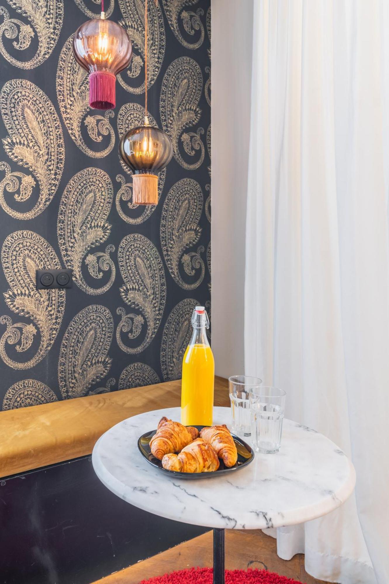 Studio Bien Equipe Proche De Toutes Commodites -2P Paris Ngoại thất bức ảnh